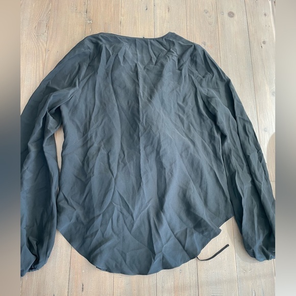 Givenchy black 100% silk ruffle blouse - Picture 2 of 5